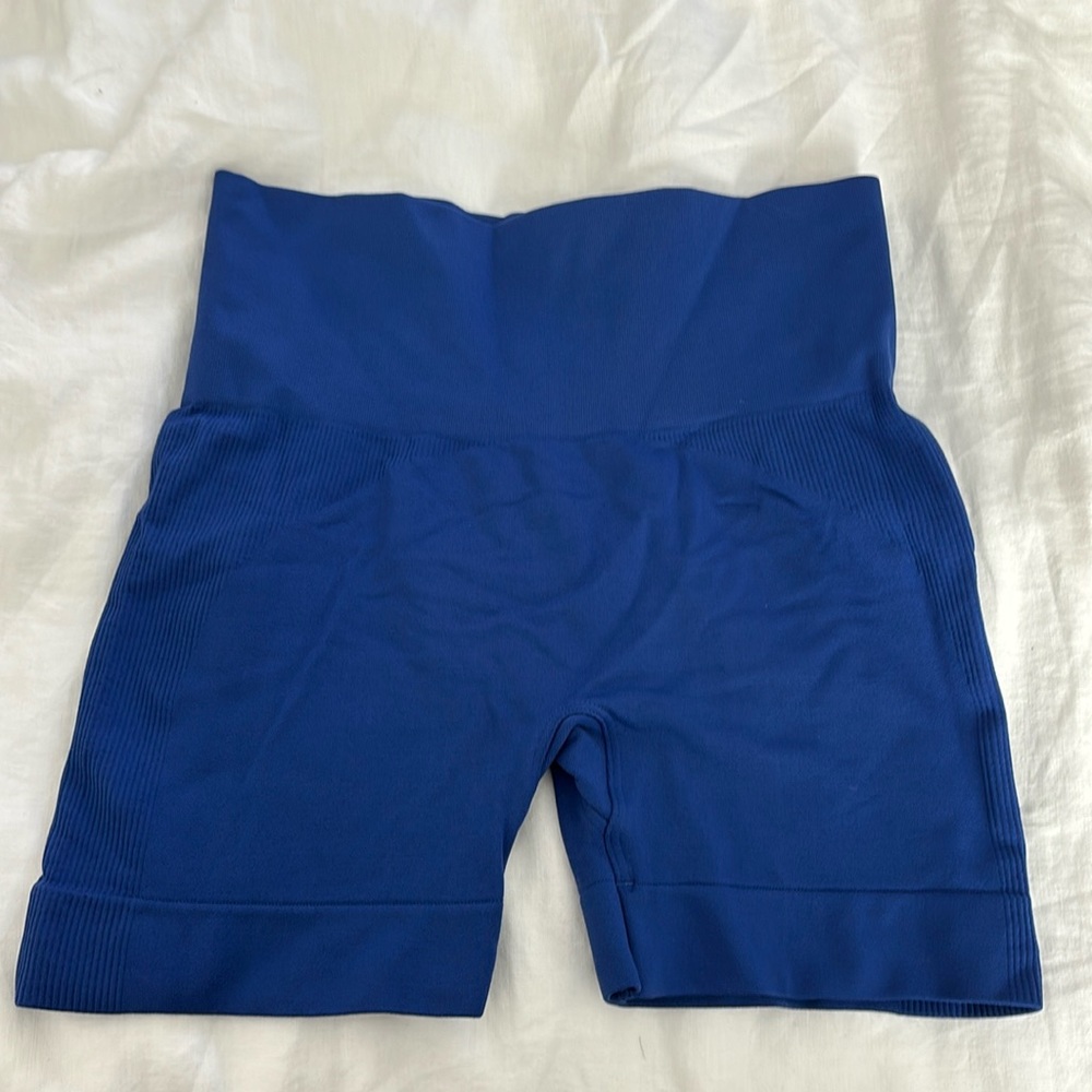 Set Active cobalt bike shorts